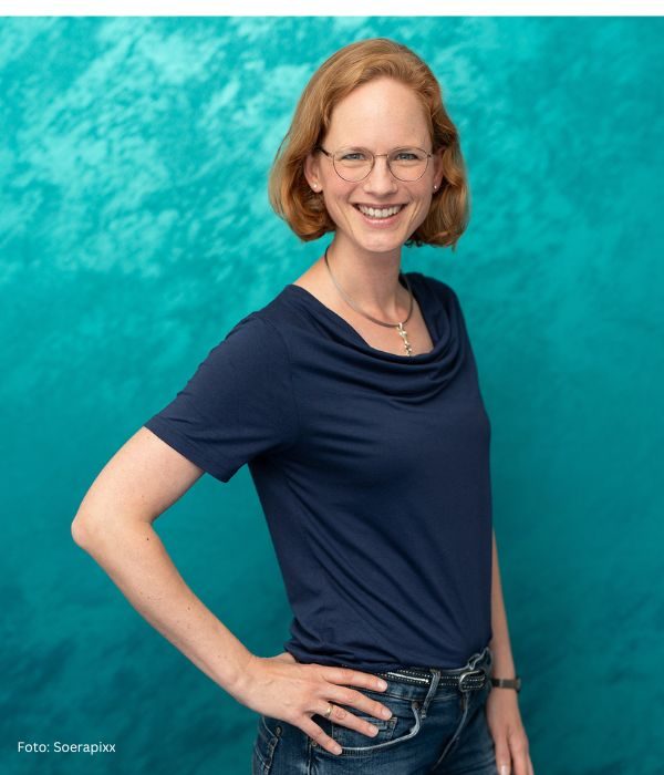 Daniela_Pawelczak_Klarkopf-Coaching_Profil_tuerkis_Ordnungscoaching